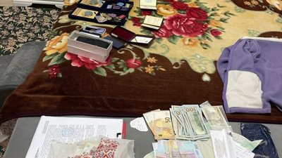 На Львівщині заступник командира військової частини відправляв солдатів класти бруківку