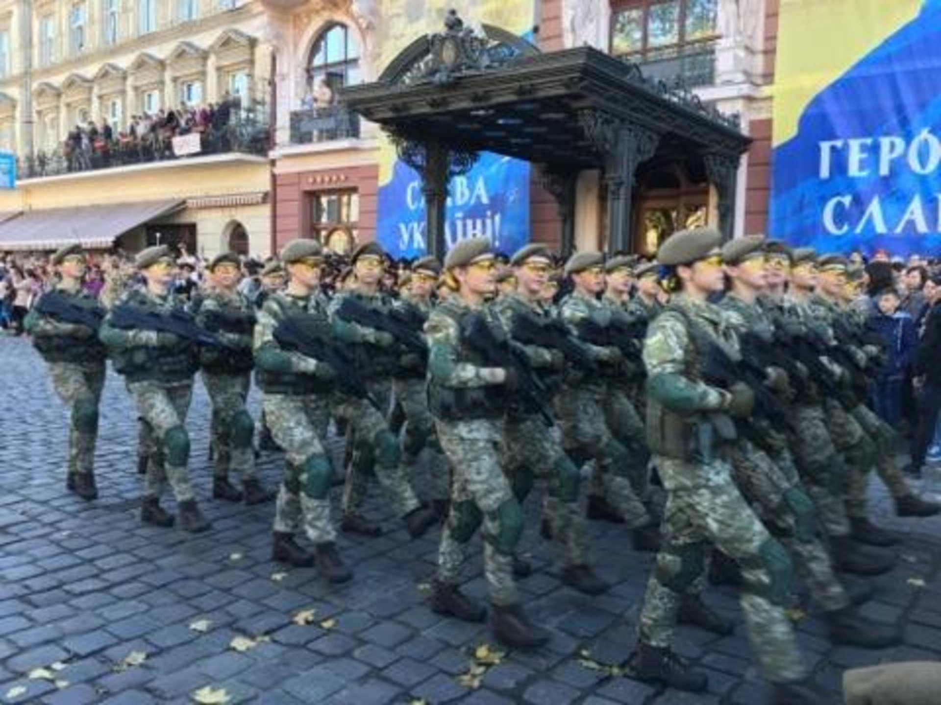Вулицями Львова пройшов масштабний Марш захисників України. Фото прес-служба ЛОДА