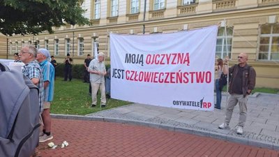 У Польщі люди вийшли на протести проти насильства щодо українців