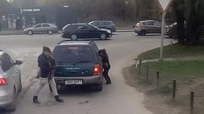У Львові роми окупували вулицю біля «МЕТРО» (ВІДЕО)