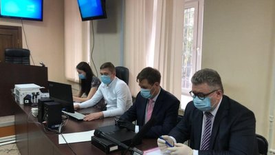 Влада хоче заборонити поїздки за кордон, бо боїться мобілізації світу на захист України, - Порошенко