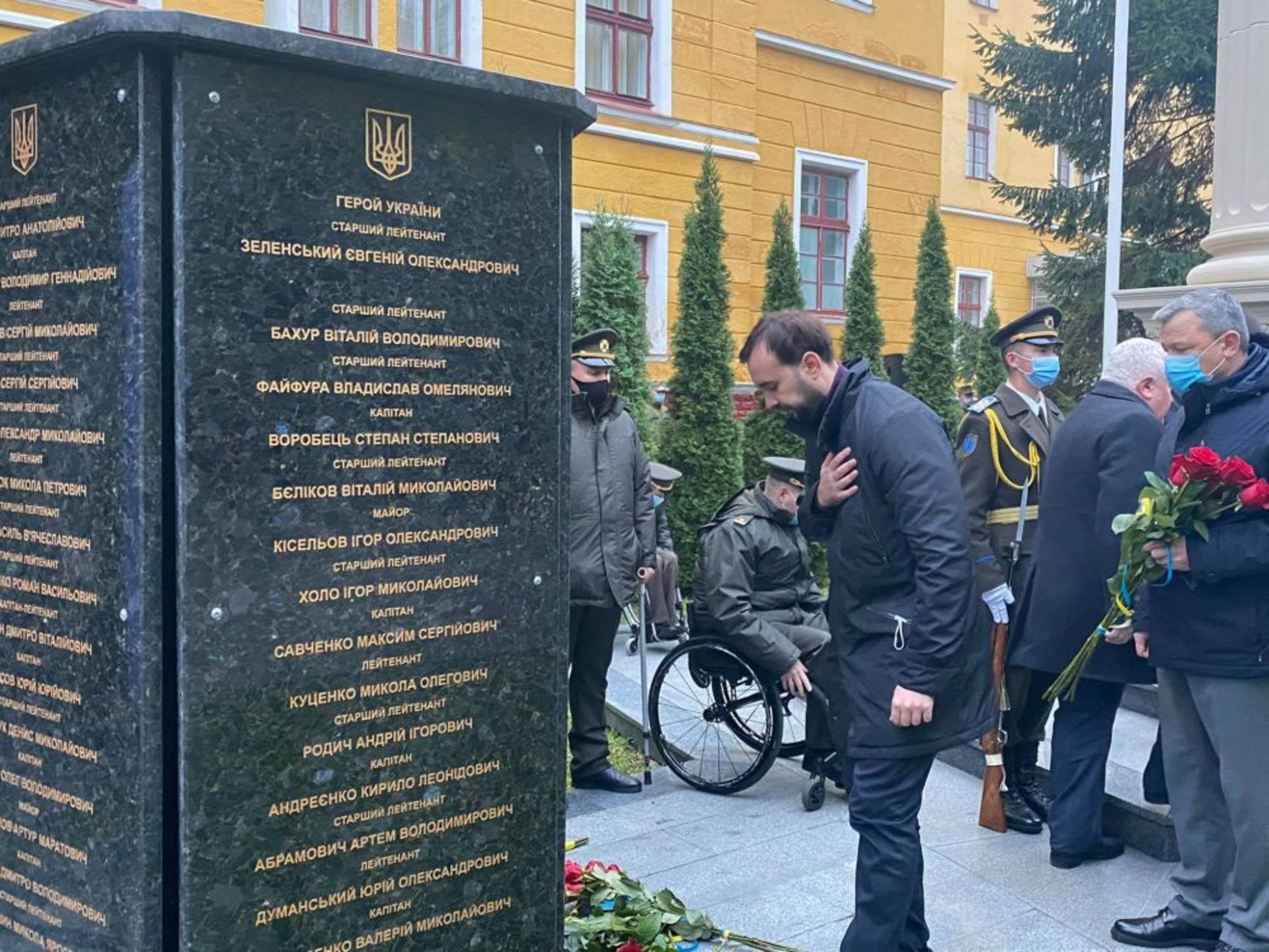 В Академії сухопутних військ вшанували полеглих в бою випускників