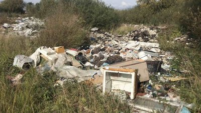 На Яворівщині виявили несанкціоноване сміттєзвалище (ФОТО)