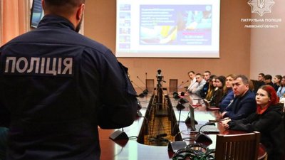 Патрульні провели тренінг для студентів Львівського університету