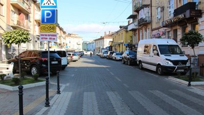 На Львівщині мешканці міста обурились підвищенням цін на паркування