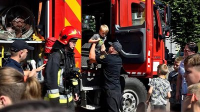 Більше 200 дітей взяли участь у пізнавальній акції про роботу рятувальників, яку організували на Червоноградщині