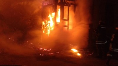 На Львівщині під час літургії загорілася  старовинна дерев‘яна  церква