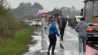 На Львівщині автомобіль злетів з траси