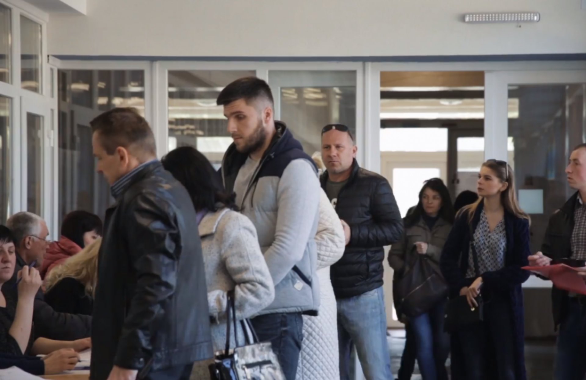 Голосування на виборчій дільниці у м. Трускавець. скриншот відео/"Джерела Трускавця"