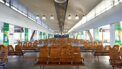 Чи врятує запуск поїздів українцям літню відпустку?