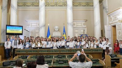 На Львівщині нагородили талановитих дітей