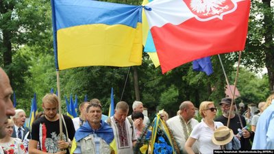 У Перемишлі масово вшанують українських воїнів