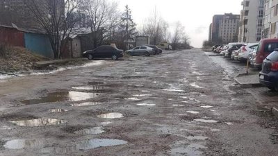 У Садового нарешті залатали ями на Трускавецькій (ФОТО)