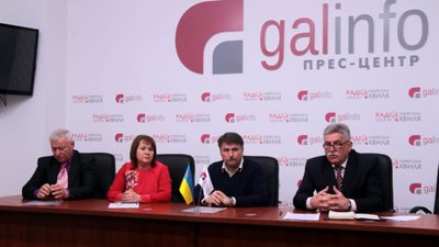 Освітяни Львівщини підтримали Порошенка і закликали усіх прийти на вибори (ВІДЕО)