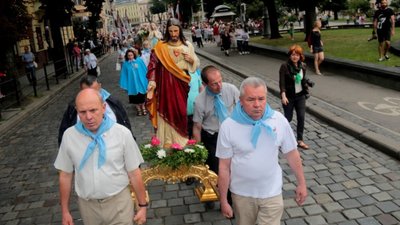 Львовом пройшла урочиста процесія з нагоди свята Божого Тіла (ФОТО)
