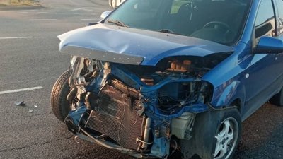 Біля Львова не розминулись автомобілі (ФОТО)
