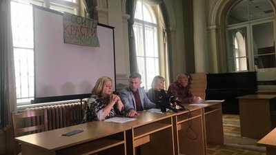 У Львові закликають стати на захист бруківки