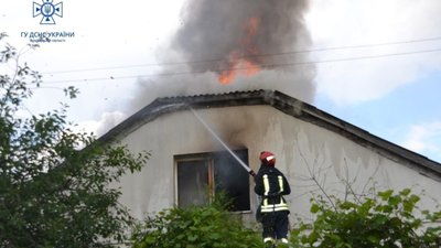 У Львові горів житловий будинок (ФОТО)