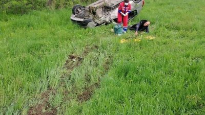 На Львівщині з траси злетів автомобіль (ФОТО, ВІДЕО)