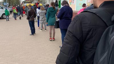 У Червонограді черги до банкоматів (ФОТО)