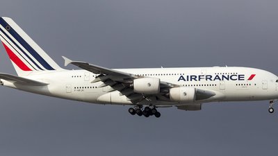 Авіакомпанія AirFrance скасувала рейс до Москви 28 травня (ВІДЕО)