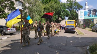 У Стрию провели в останню путь відомого депутата та волонтера (ФОТО)
