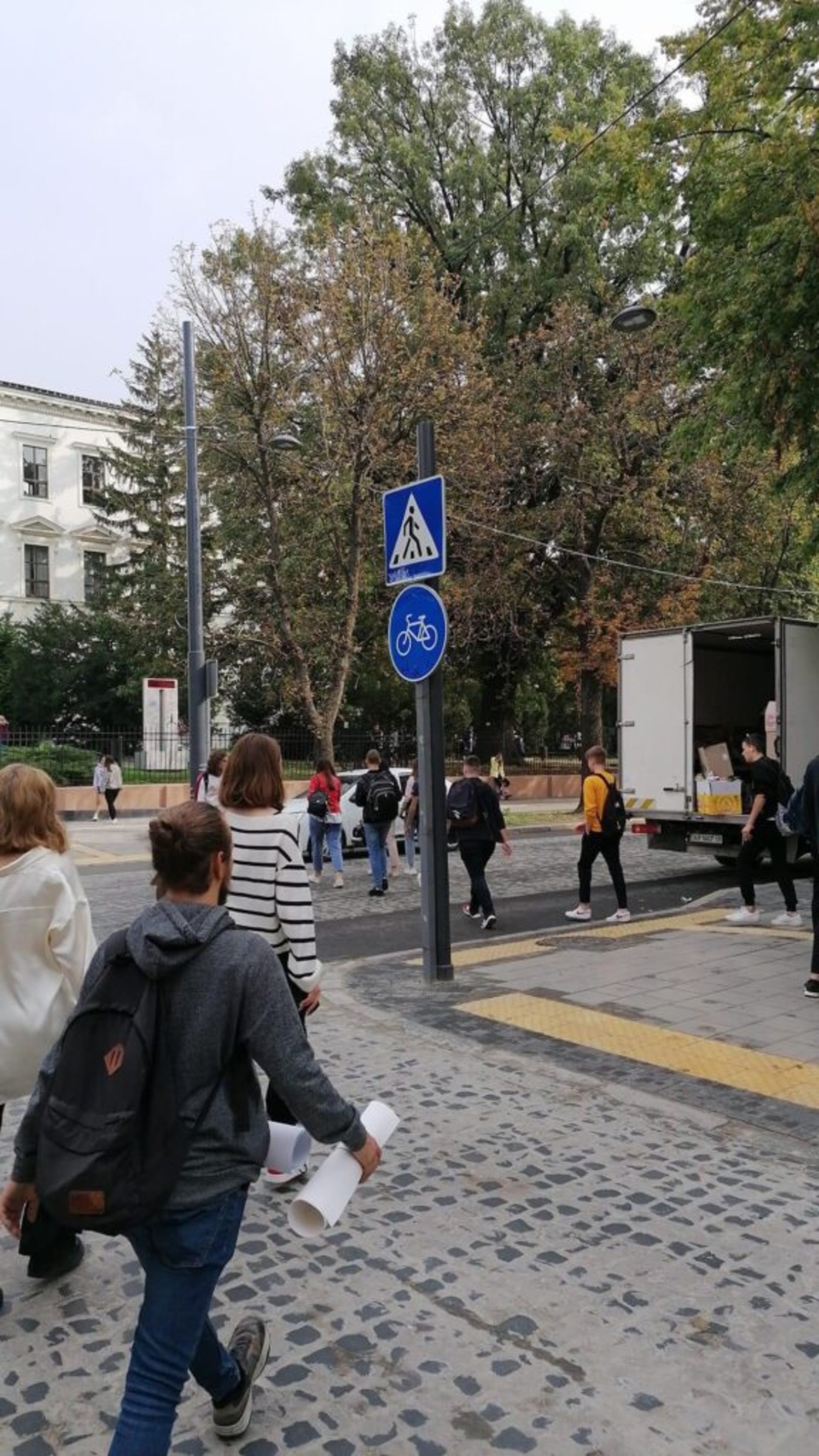 У Львові на вулиці Степана Бандери просять встановити світлофор, фото ГЛМЛ