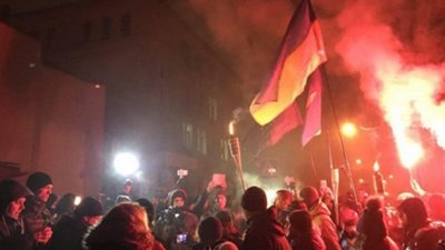 У Києві відбулися сутички між правоохоронцями та учасниками протестної ходи