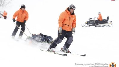 На горі Тростян травмувався лижник