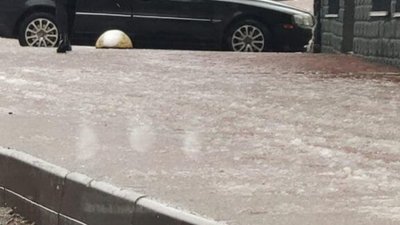 У Львові біля вокзалу не розминулись автомобілі (ФОТО)
