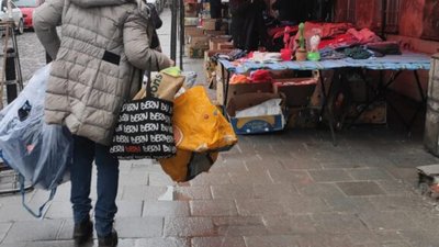 У Львові просять навести лад із стихійною торгівлею біля Краківського базару (ФОТО)