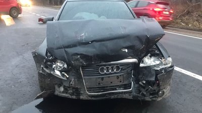 Біля Львова у аварії постраждали неповнолітні (ФОТО, ВІДЕО)