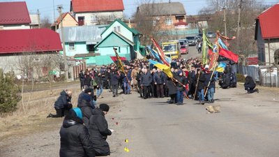 На Львівщині попрощались з бійцем Василем Вишиваним (ФОТО)