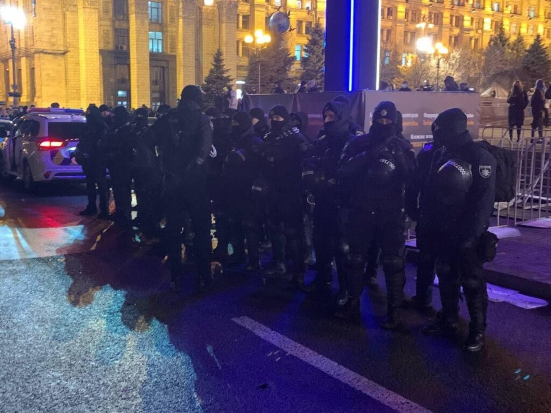 На Майдані Незалежності в Києві зібралися кілька тисяч людей, фото ВВС