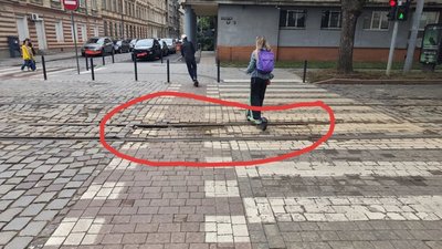 У Львові провалюється бруківка (ФОТО)
