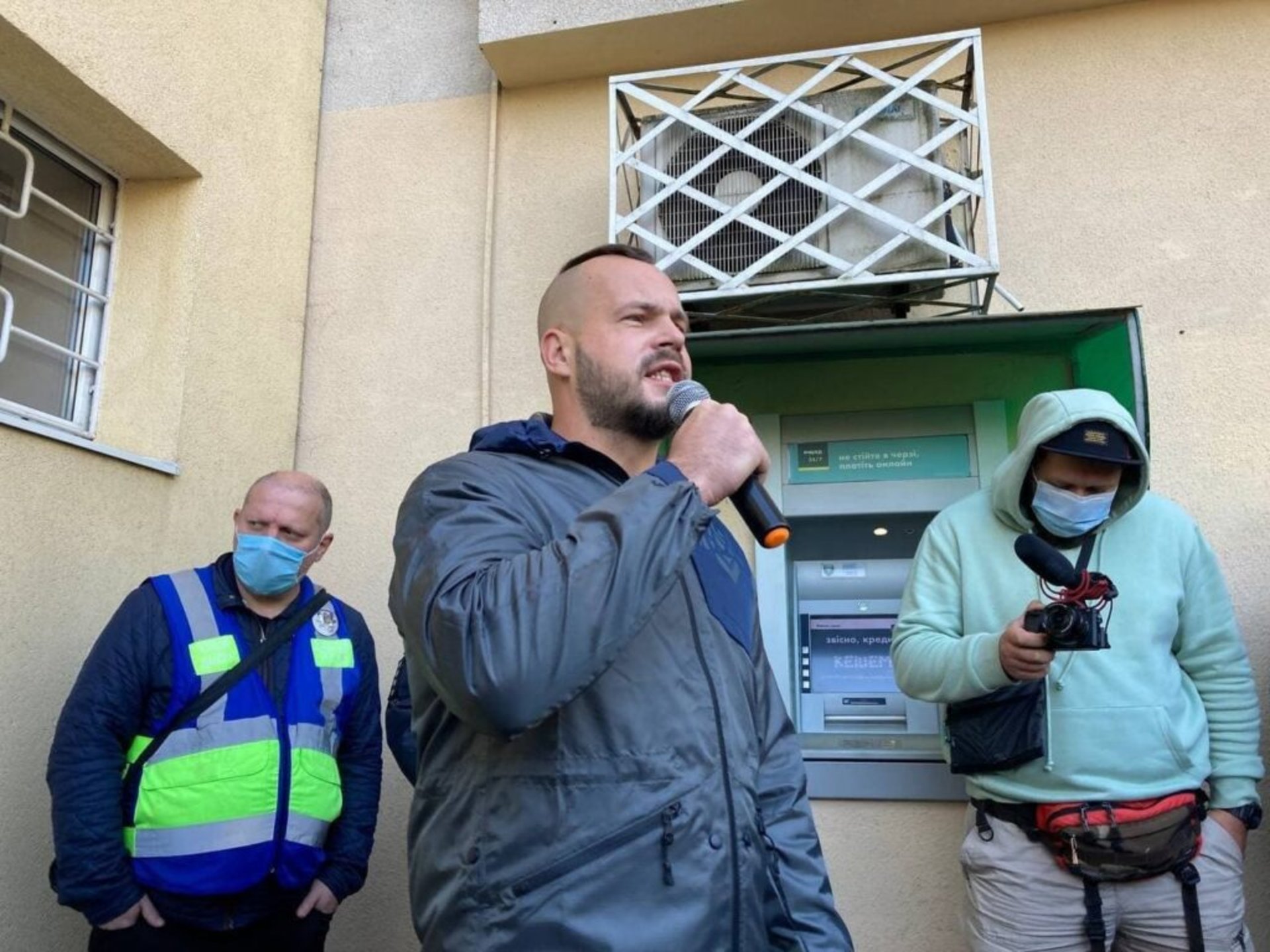 "Львівгаз" грабує нас!": Обурені львів’яни прийшли з вимогами припинення свавілля компанії, фото Нацкорпусу Львівщини