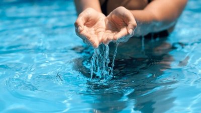 Якої якості вода в басейнах Львова