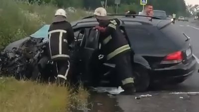 На Львівщині фура розчавила легковик, є загиблі (ВІДЕО)