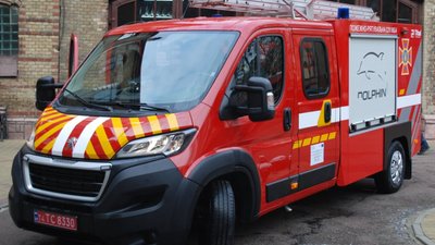 Львівські рятувальники отримали новенький пожежний автомобіль першої допомоги