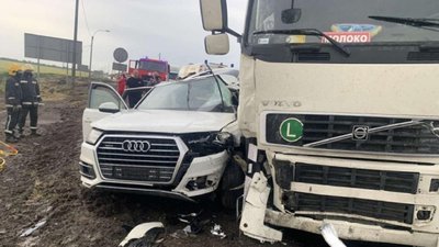 У ДТП загинуло подружжя "свободівців" та їхня дитина (ФОТО, ВІДЕО)