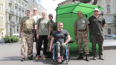 Як у Львові минає другий день голодування активістів за відставку Віконського (ФОТОРЕПОРТАЖ)