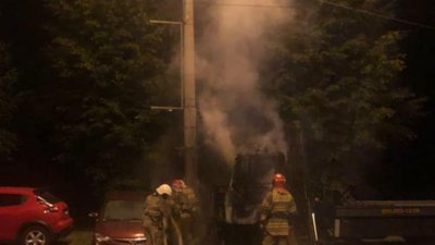 У Львові на автостоянку кинули "коктейль молотова", - соцмережі (ВІДЕО)