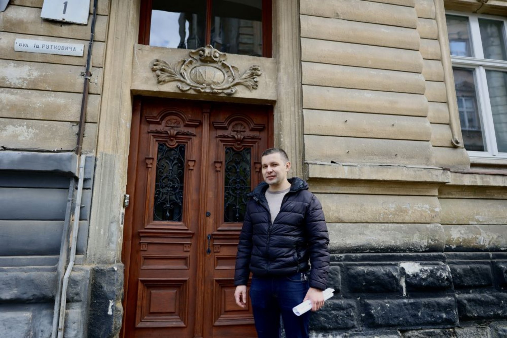 У Львові відновили історичну браму, оздоблену мушлями