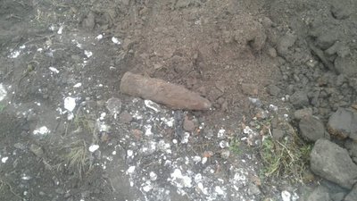 На Жовківщині у парку виявили артилерійський снаряд часів ІІ Світової війни