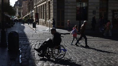 Садовий перекладе бруківку на площі Ринок: обіцяє не вкрасти її