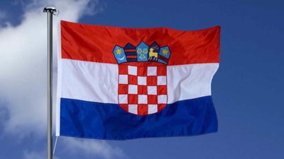 Сплеск COVID-19 на курорті: що чекає українців після відпустки в Хорватії