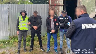 У Шептицькому двоє чоловіків займались улюбленою справою