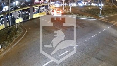 У Львові водій автомобіля влетів у трамвай (ВІДЕО)