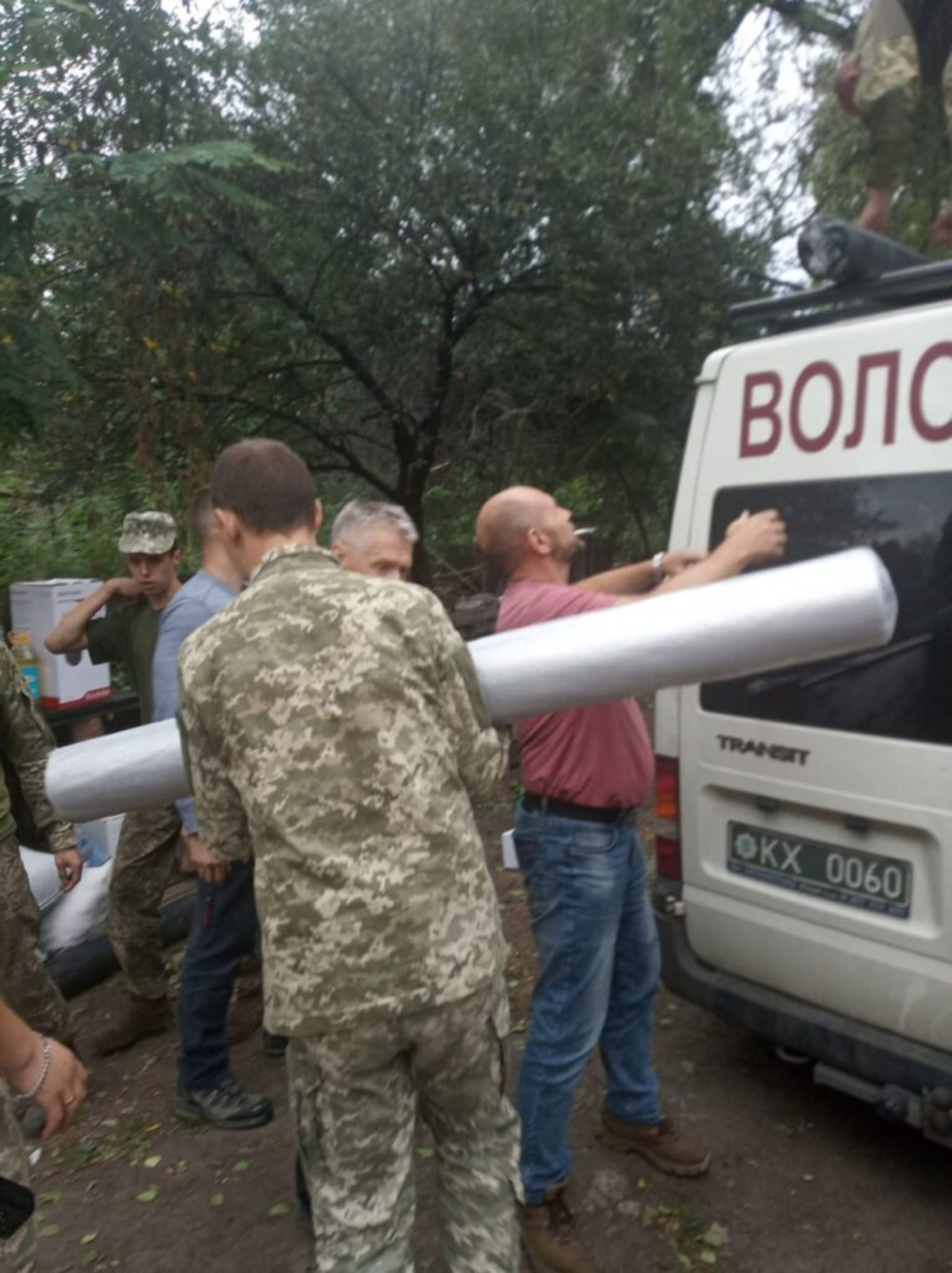 Військовим 24-ої бригади на передову передали необхідне обладнання, фото ЛМР