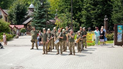 Трускавець попрощався із двома захисниками